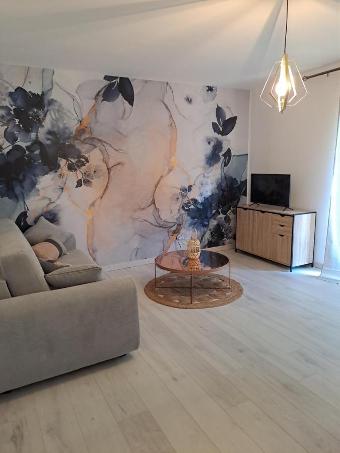 T2 A 2Min Du Centre +Parking Apartment L'Isle-sur-la-Sorgue Exterior photo